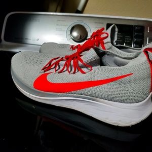 Nike ZoomFly Flyknit